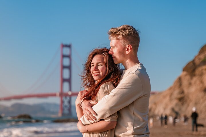 San Francisco : Professional Photoshoot at Golden Gate Bridge - Photo 1 of 4